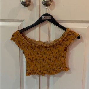Cute off the shoulder crop top!